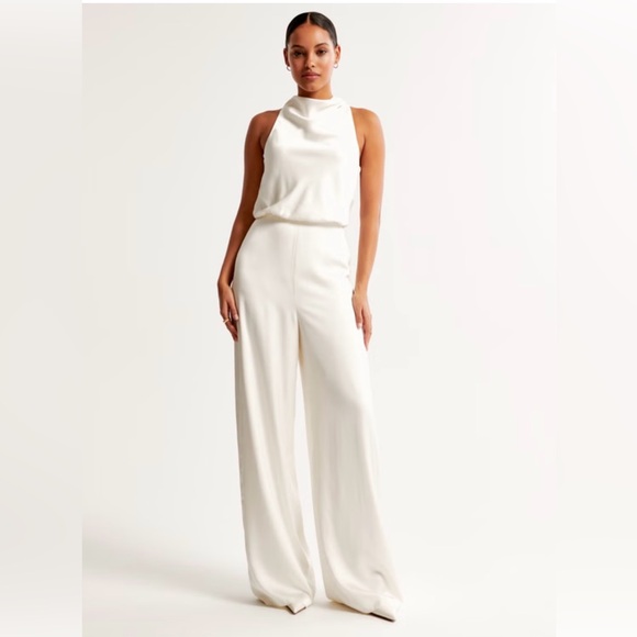 Abercrombie & Fitch Pants - Abercrombie Jumpsuit